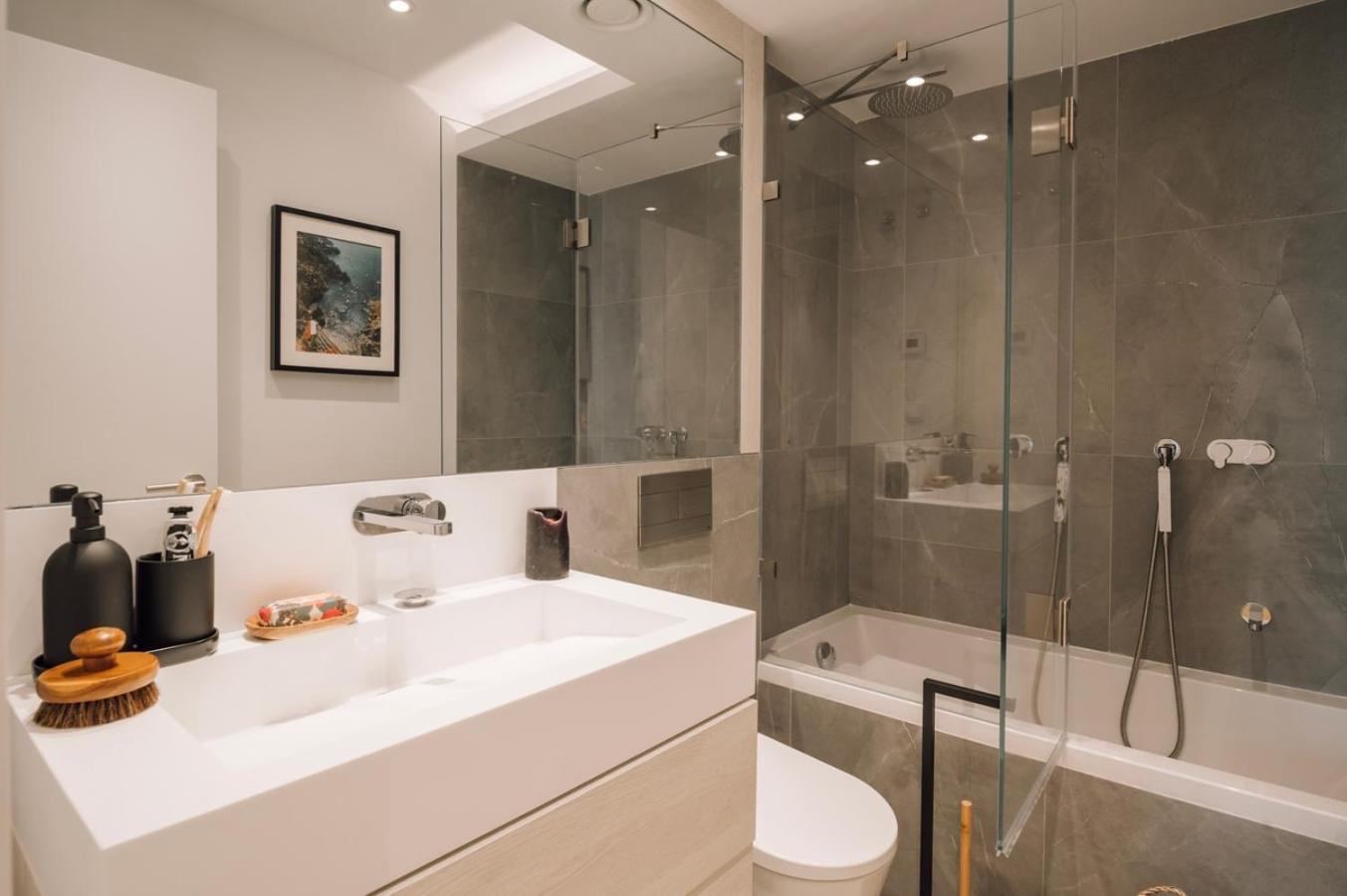 Terracina - 2 Bedrooms And Terrace In Campolide Apartment Lissabon