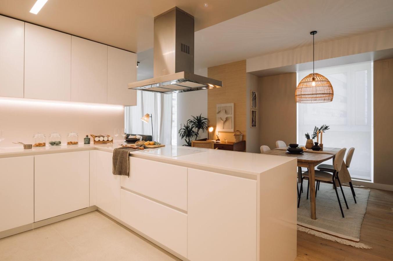 Terracina - 2 Bedrooms And Terrace In Campolide * Lissabon